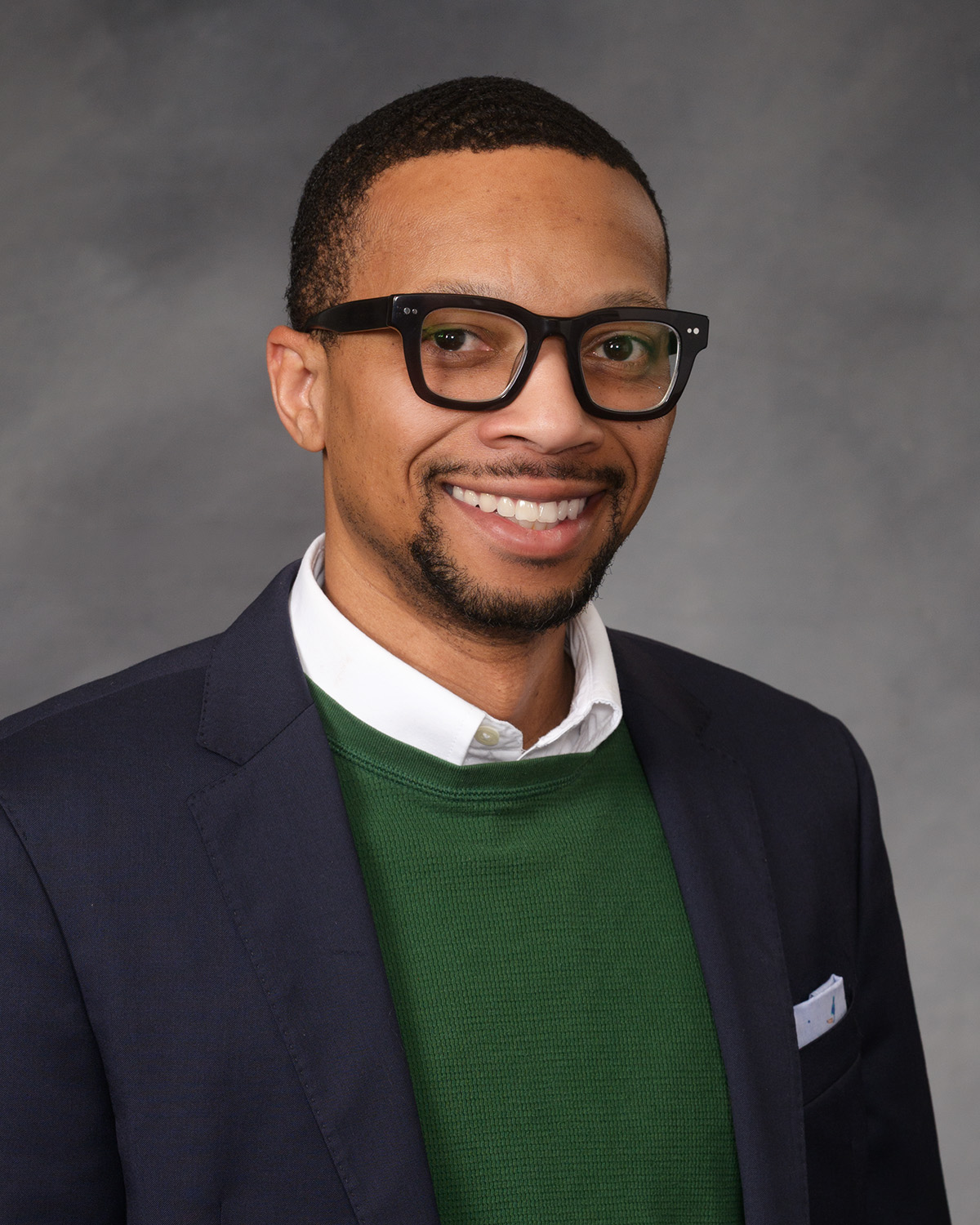 Aaron Thomas Headshot