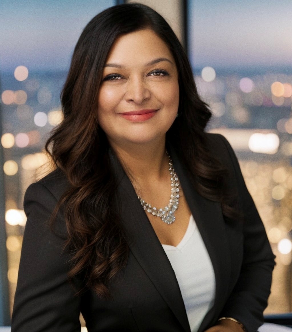 Roxana Vazquez headshot